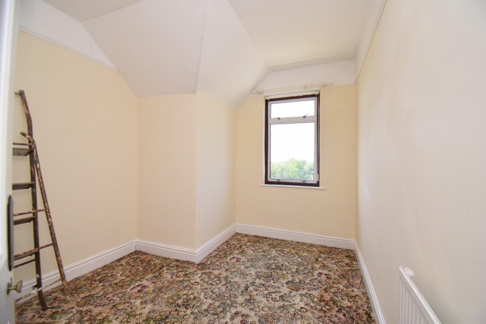 Bedroom 5.JPG